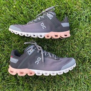 On Running Cloudflow Wide Sneakers – Women’s 10 – Gray/Pink Comfort Shoes